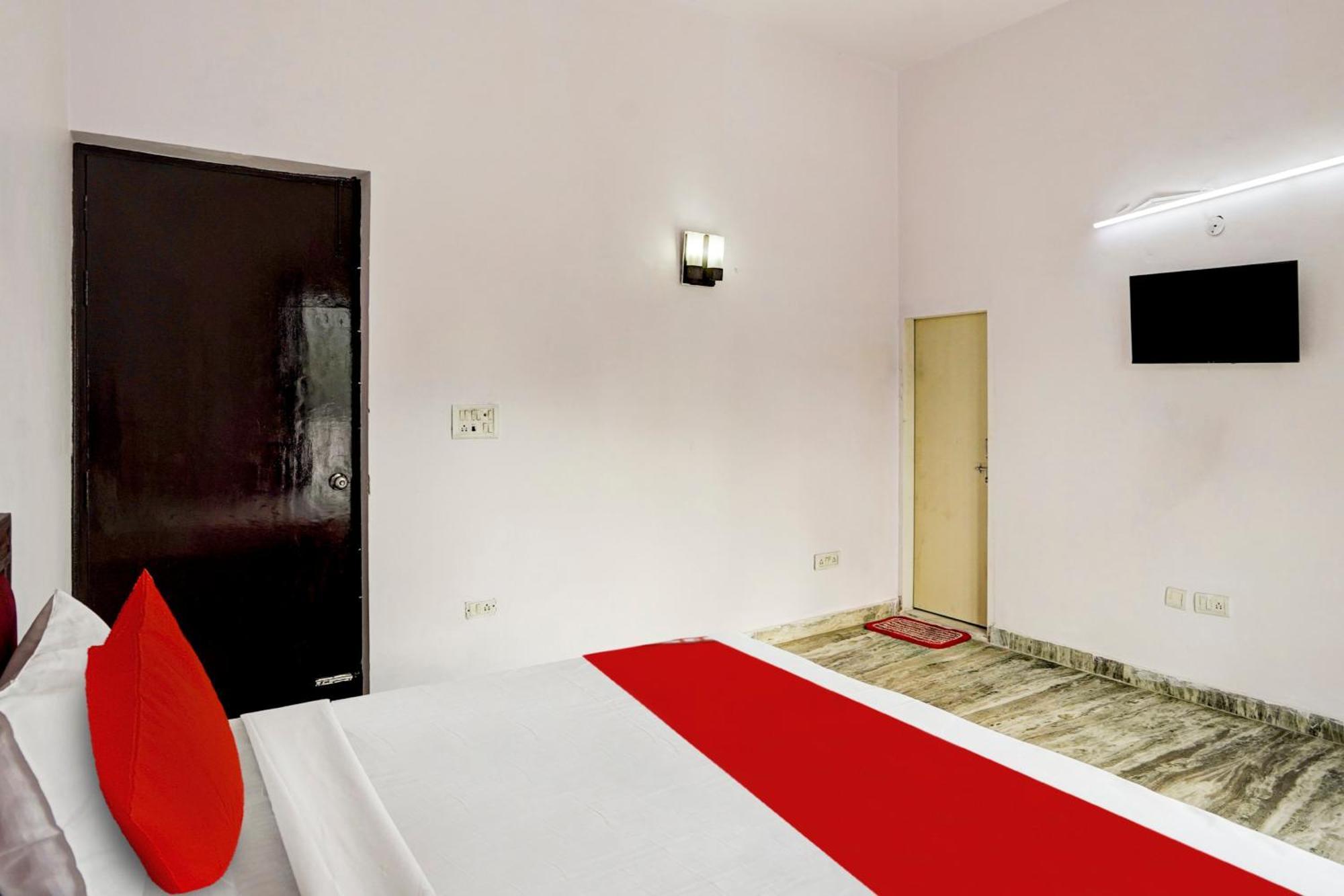 Hotel O Rest & Zone Hotel Greater Noida Extérieur photo