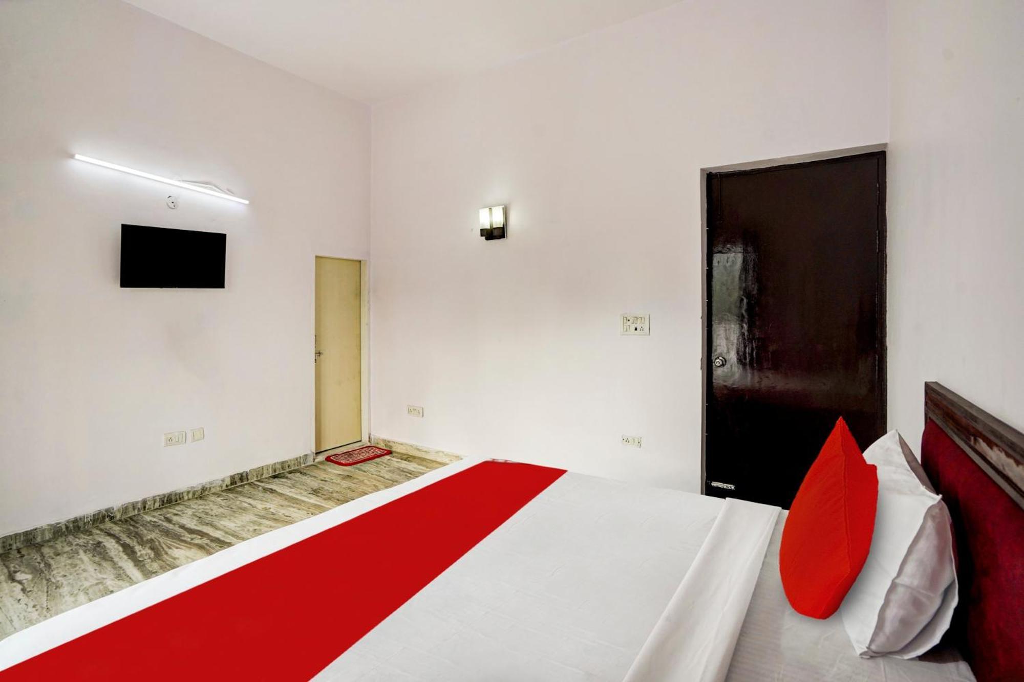 Hotel O Rest & Zone Hotel Greater Noida Extérieur photo
